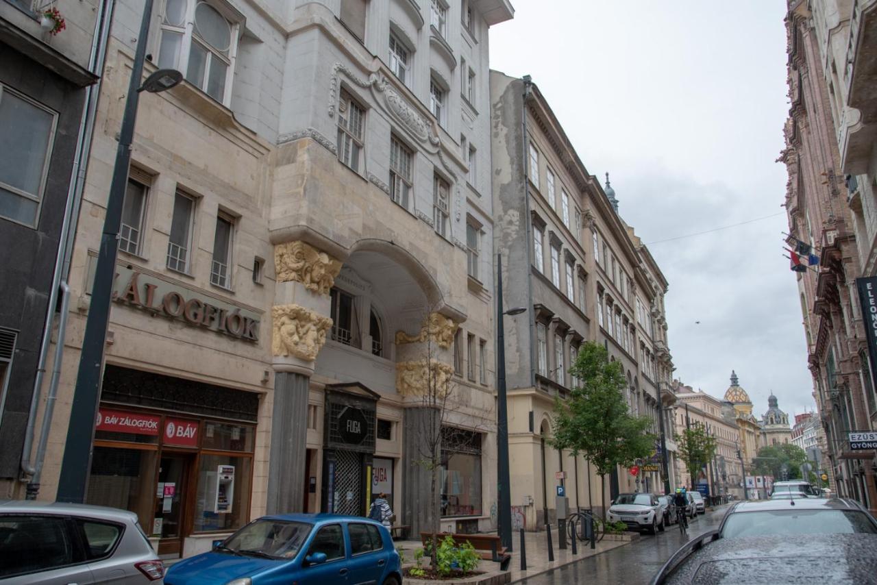 Helios Downtown Martha Budapeste Exterior foto