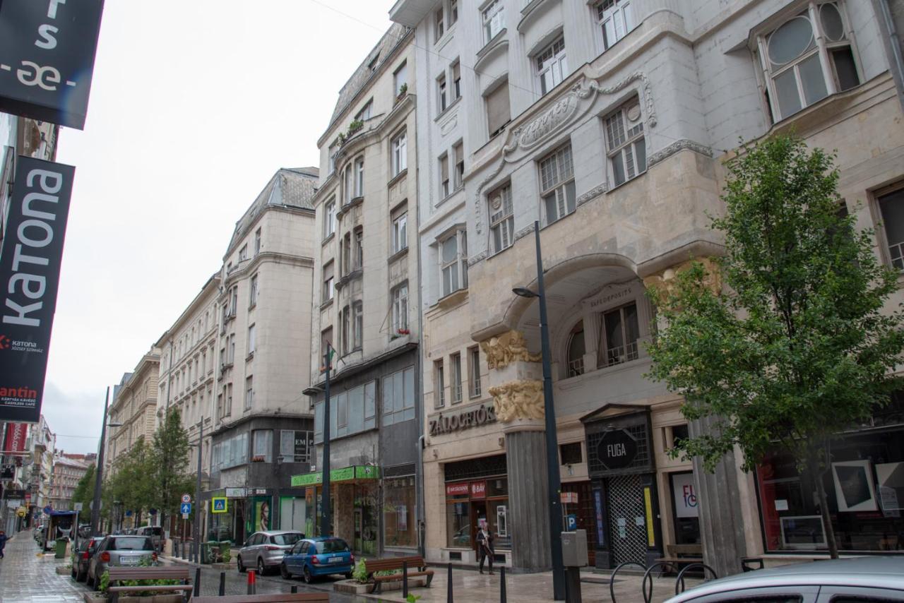 Helios Downtown Martha Budapeste Exterior foto